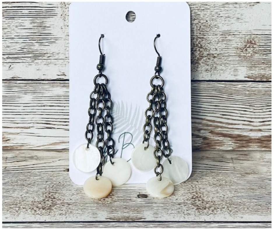 Shell Dangle Earring