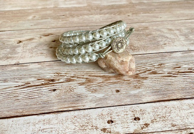 Glass Pearl Bracelet